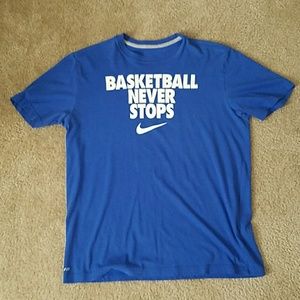Nike Basketball T-shirt L Dri Fit